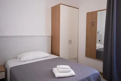 Hotel Amico Milano Certosa 호텔 *